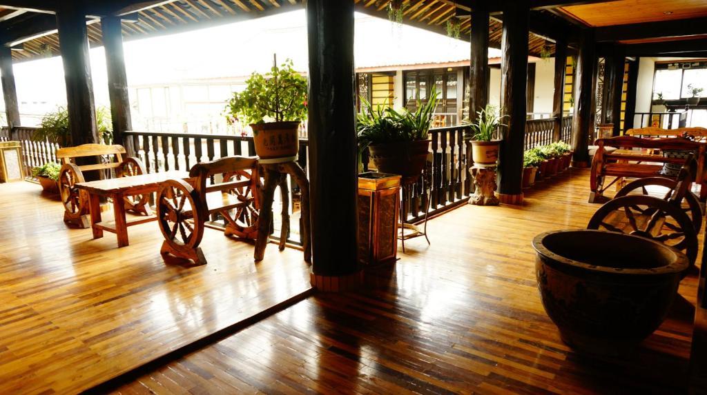 Lijiang Wangjia Courtyard Inn エクステリア 写真