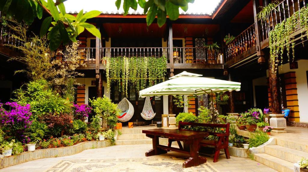 Lijiang Wangjia Courtyard Inn エクステリア 写真
